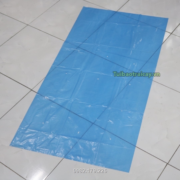 Túi có kích cỡ lớn chiều ngang 70cm, chiều dài 140cm