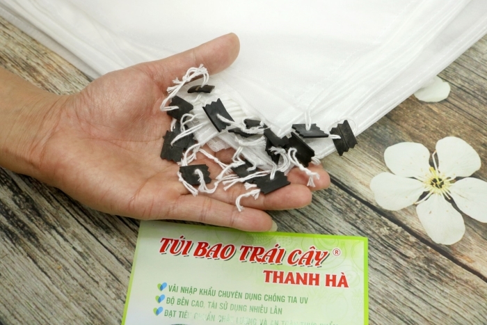 Nút cao su cố định hình răng cưa của Thanh Hà